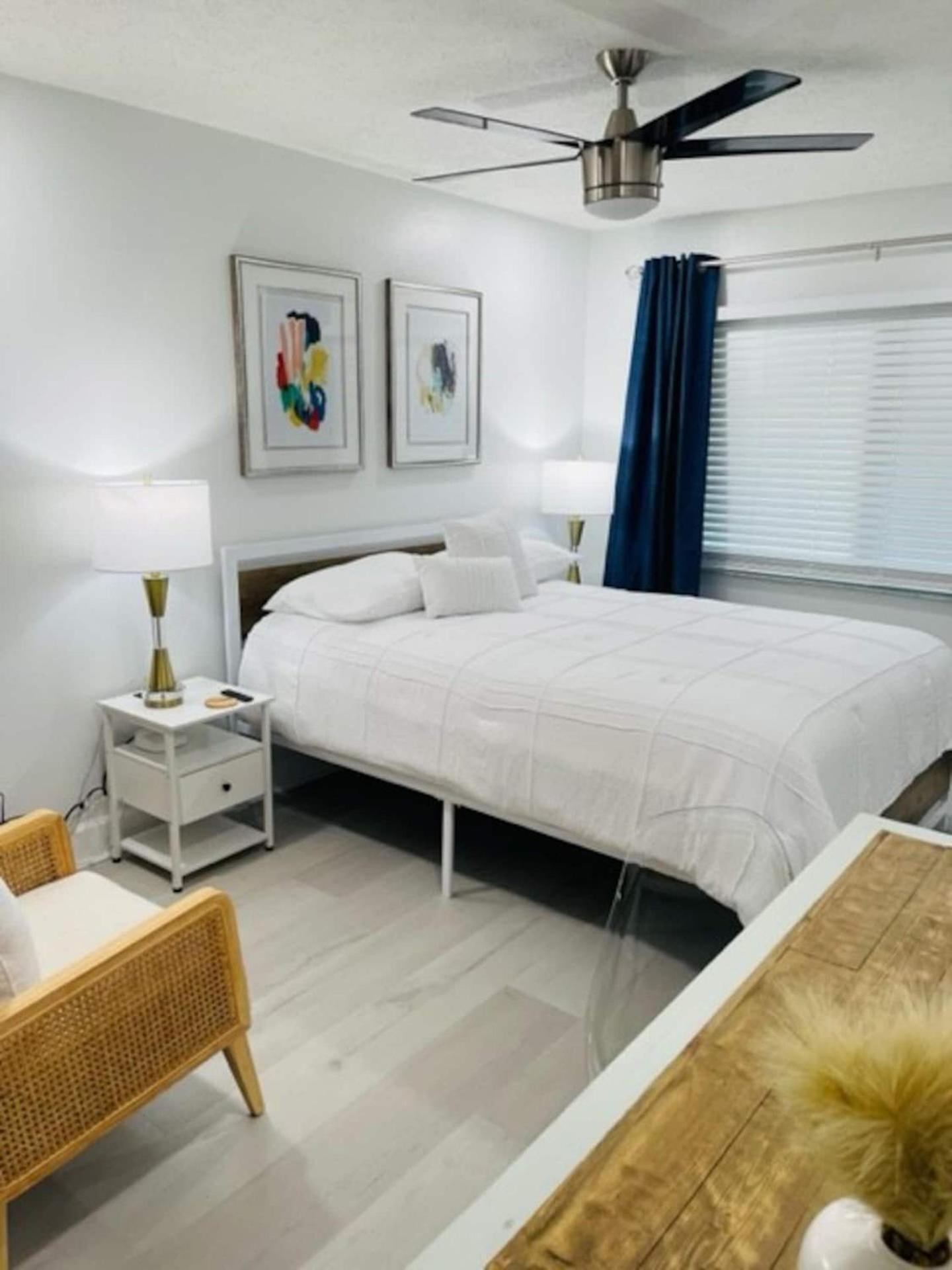 Walk Everywhere! 1-Bedroom Gem In Downtown Hub Нью-Порт-Річі Екстер'єр фото
